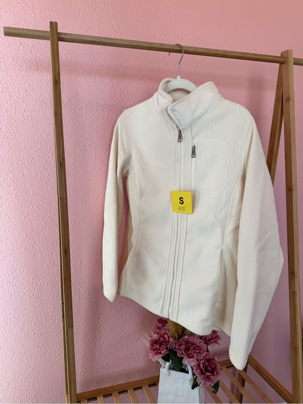 Women's Cream Zip-Up Puffer Jacket with Stand Collar - S
